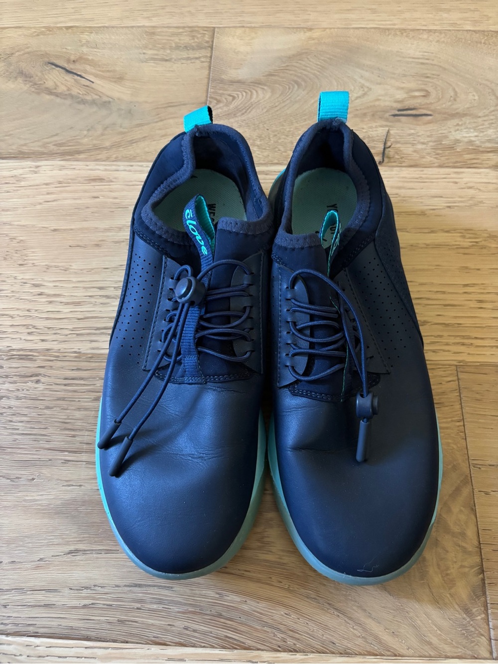 Clove nursing sneakers blue womens 8